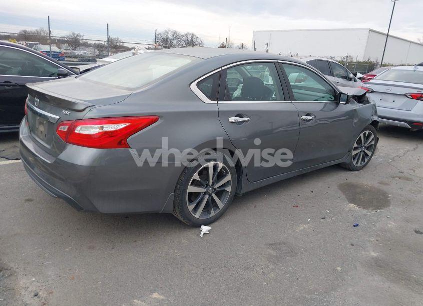 Photo 4 of 2016 Nissan Altima 2.5 SR (VIN 1N4AL3AP6GC275492)