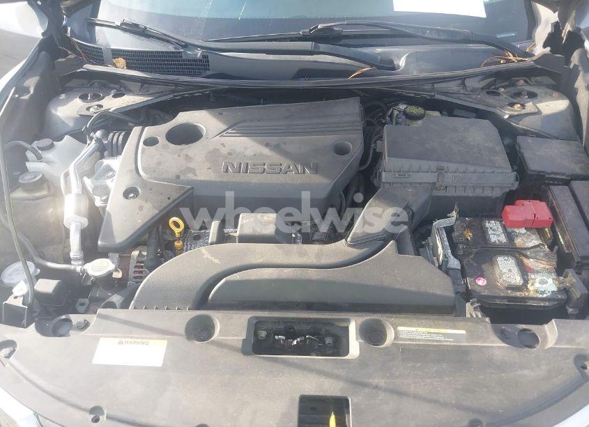 Photo 10 of 2016 Nissan Altima 2.5 SR (VIN 1N4AL3AP6GC281535)