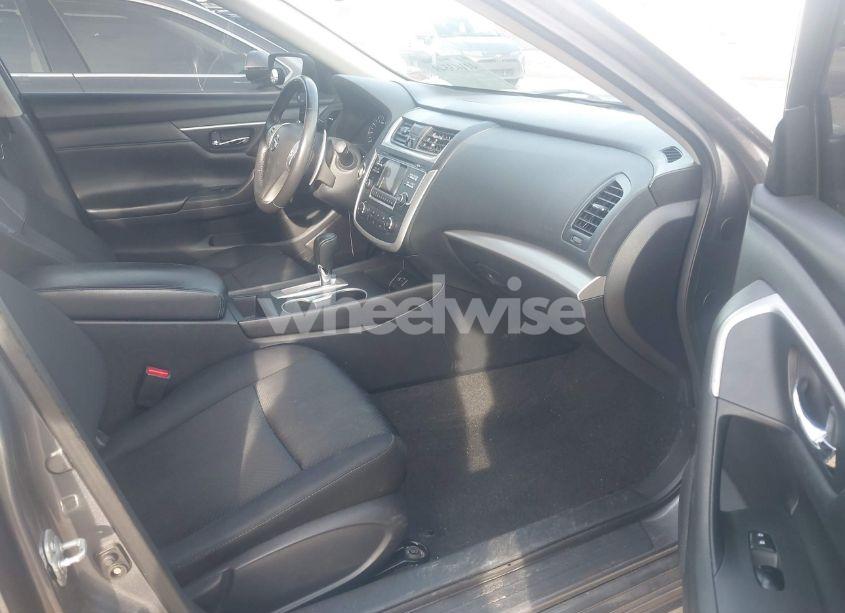 Photo 5 of 2016 Nissan Altima 2.5 SR (VIN 1N4AL3AP6GC281535)