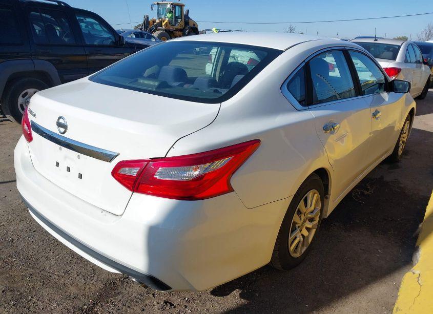 Photo 4 of 2016 Nissan Altima 2.5/2.5 S/2.5 SL/2.5 SR/2.5 SV (VIN 1N4AL3AP6GN329880)