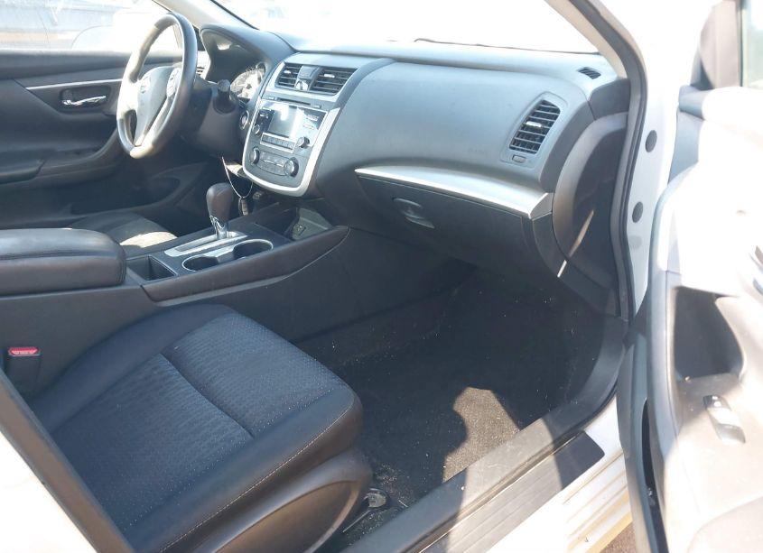 Photo 5 of 2016 Nissan Altima 2.5/2.5 S/2.5 SL/2.5 SR/2.5 SV (VIN 1N4AL3AP6GN329880)