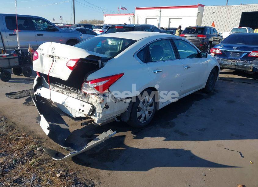 Photo 4 of 2016 Nissan Altima 2.5/2.5 S/2.5 SL/2.5 SR/2.5 SV (VIN 1N4AL3AP6GN336019)