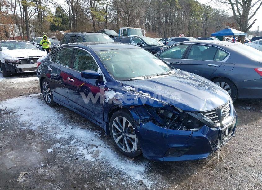 2016 Nissan Altima 2.5 SR (VIN 1N4AL3AP6GN374351) main photo