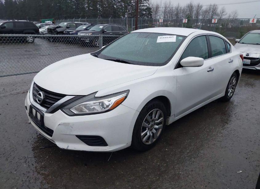 Photo 2 of 2016 Nissan Altima 2.5/2.5 S/2.5 SL/2.5 SR/2.5 SV (VIN 1N4AL3AP6GN375578)