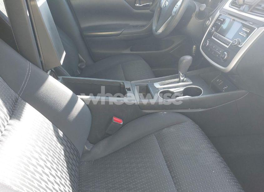 Photo 5 of 2016 Nissan Altima 2.5 S (VIN 1N4AL3AP6GN385799)