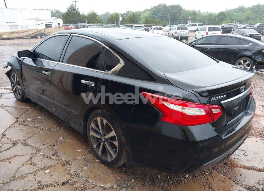 Photo 3 of 2016 Nissan Altima 2.5 SR (VIN 1N4AL3AP6GN390503)