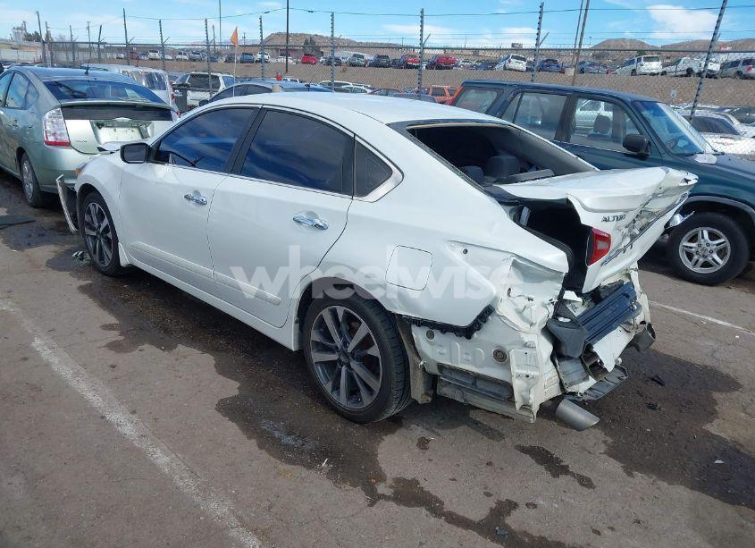 Photo 3 of 2016 Nissan Altima 2.5 SR (VIN 1N4AL3AP6GN391358)