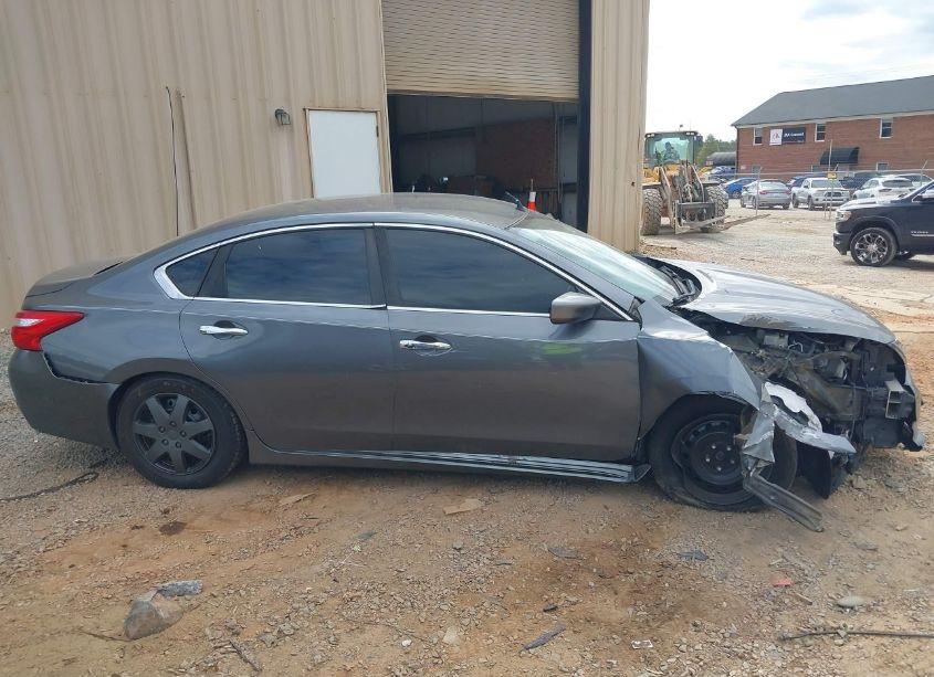 Photo 12 of 2017 Nissan Altima 2.5/2.5 S/2.5 SL/2.5 SR/2.5 SV (VIN 1N4AL3AP6HC111824)