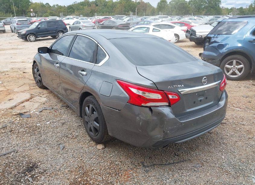 Photo 3 of 2017 Nissan Altima 2.5/2.5 S/2.5 SL/2.5 SR/2.5 SV (VIN 1N4AL3AP6HC111824)