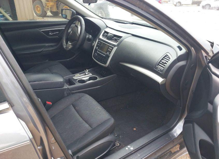 Photo 5 of 2017 Nissan Altima 2.5/2.5 S/2.5 SL/2.5 SR/2.5 SV (VIN 1N4AL3AP6HC111824)