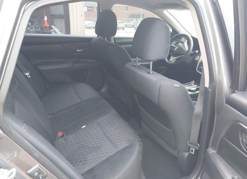 Photo 8 of 2017 Nissan Altima 2.5/2.5 S/2.5 SL/2.5 SR/2.5 SV (VIN 1N4AL3AP6HC111824)