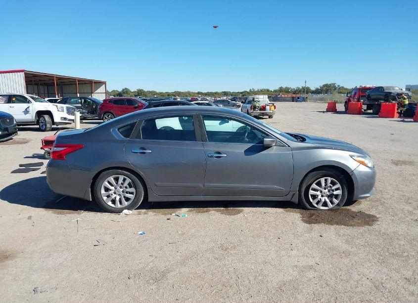 Photo 13 of 2017 Nissan Altima 2.5 S (VIN 1N4AL3AP6HC119616)