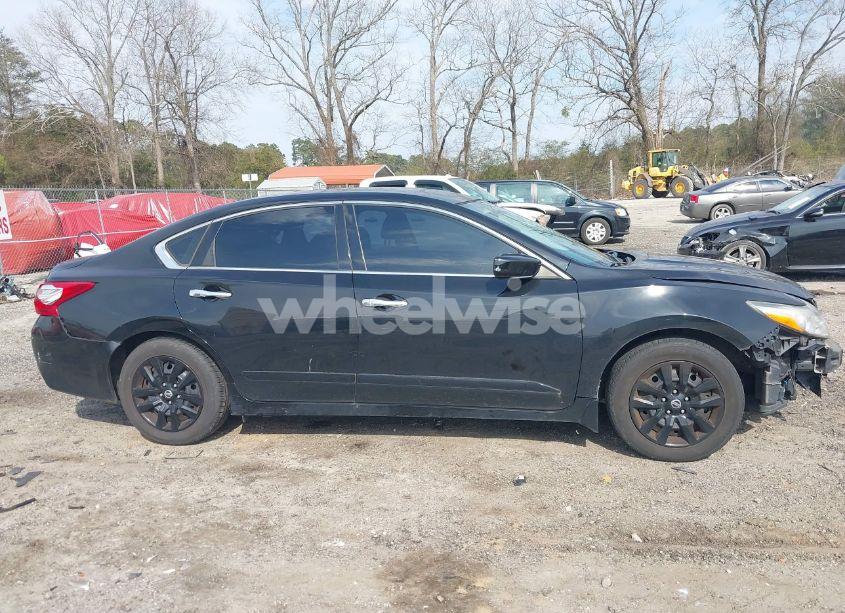 Photo 13 of 2017 Nissan Altima 2.5 S (VIN 1N4AL3AP6HC136609)