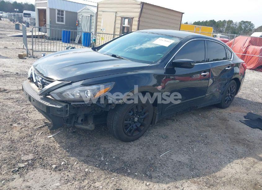 Photo 2 of 2017 Nissan Altima 2.5 S (VIN 1N4AL3AP6HC136609)