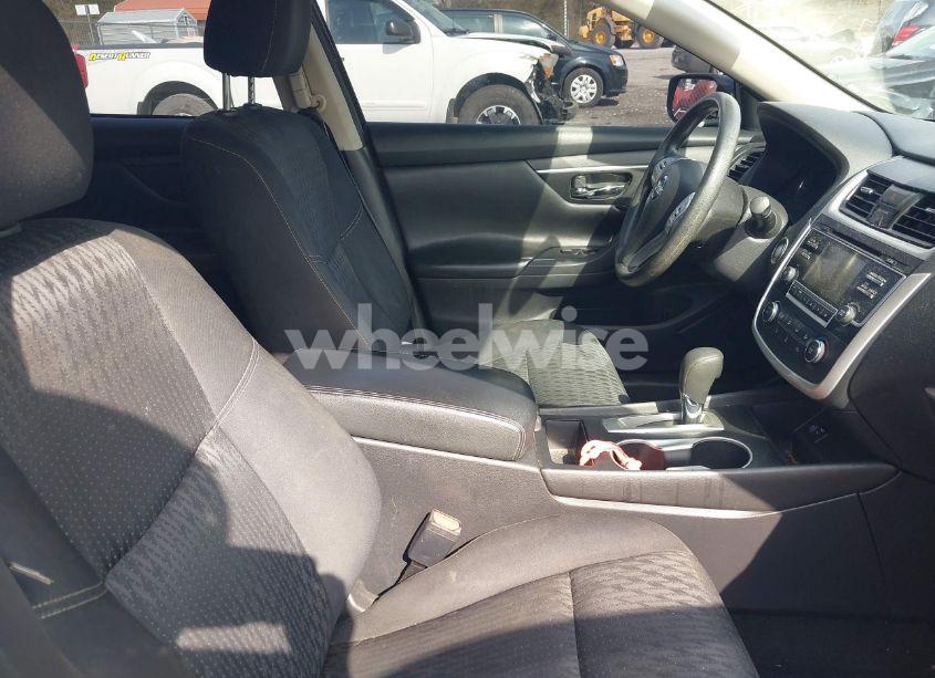 Photo 5 of 2017 Nissan Altima 2.5 S (VIN 1N4AL3AP6HC136609)