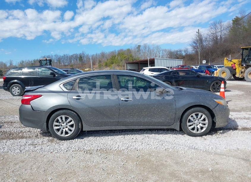 Photo 13 of 2017 Nissan Altima 2.5 S (VIN 1N4AL3AP6HC142913)