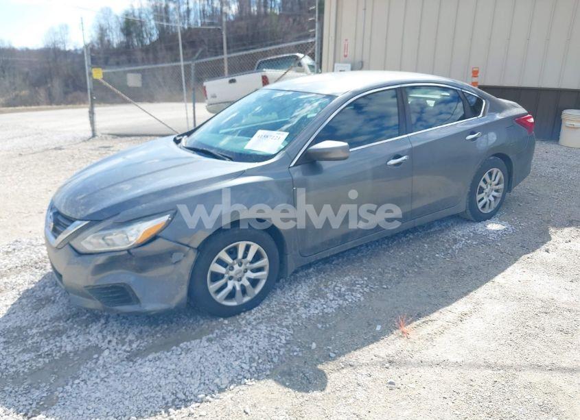 Photo 2 of 2017 Nissan Altima 2.5 S (VIN 1N4AL3AP6HC142913)