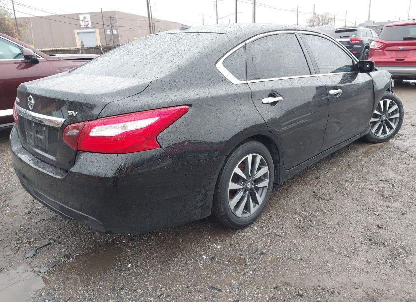Photo 4 of 2017 Nissan Altima 2.5/2.5 S/2.5 SL/2.5 SR/2.5 SV (VIN 1N4AL3AP6HC144676)