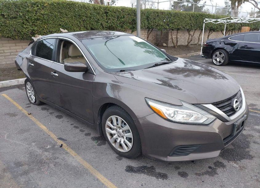 2017 Nissan Altima 2.5 S (VIN 1N4AL3AP6HC151742) main photo