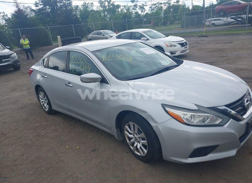 2017 Nissan Altima 2.5 S (VIN 1N4AL3AP6HC152423) main photo