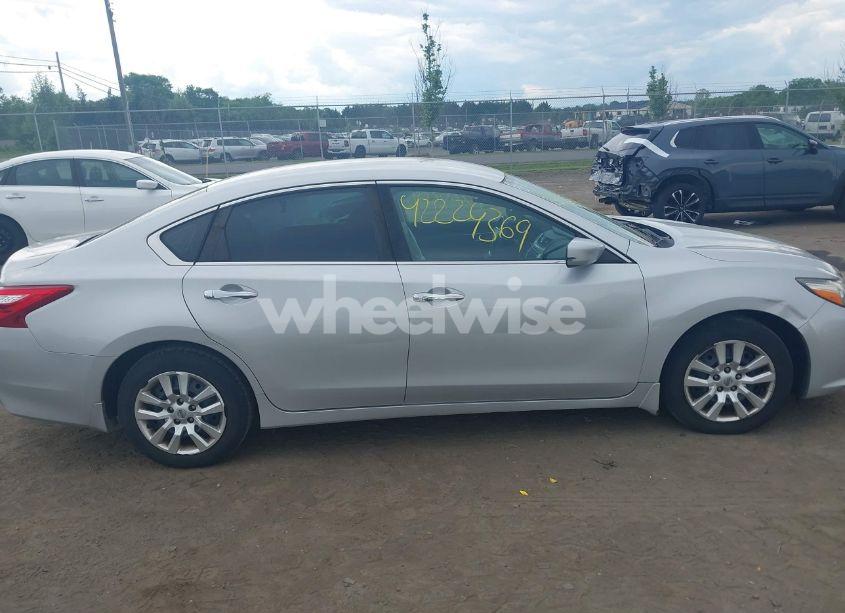Photo 13 of 2017 Nissan Altima 2.5 S (VIN 1N4AL3AP6HC152423)