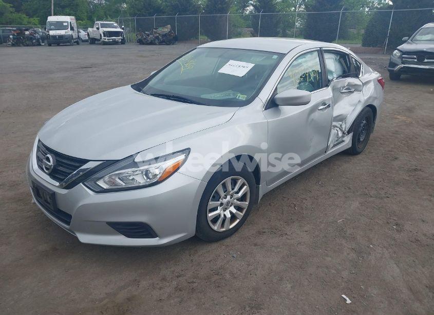 Photo 2 of 2017 Nissan Altima 2.5 S (VIN 1N4AL3AP6HC152423)