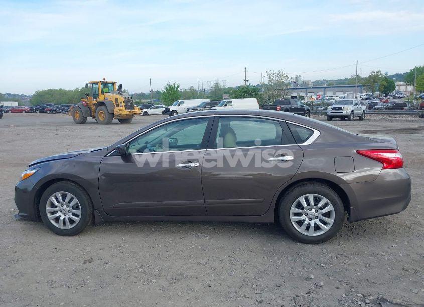 Photo 15 of 2017 Nissan Altima 2.5 S (VIN 1N4AL3AP6HC157685)