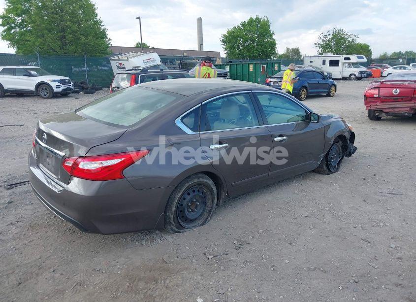 Photo 4 of 2017 Nissan Altima 2.5 S (VIN 1N4AL3AP6HC157685)