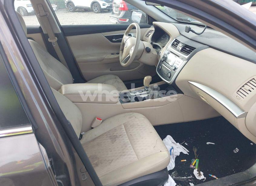 Photo 5 of 2017 Nissan Altima 2.5 S (VIN 1N4AL3AP6HC157685)