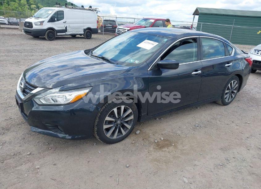 Photo 2 of 2017 Nissan Altima 2.5 SV (VIN 1N4AL3AP6HC160604)