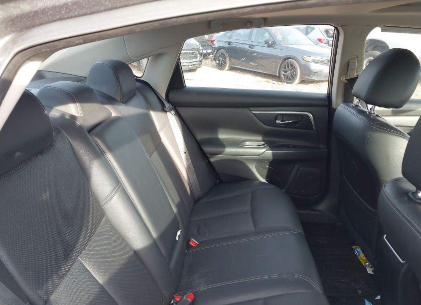 Photo 8 of 2017 Nissan Altima 2.5 SL (VIN 1N4AL3AP6HC161123)