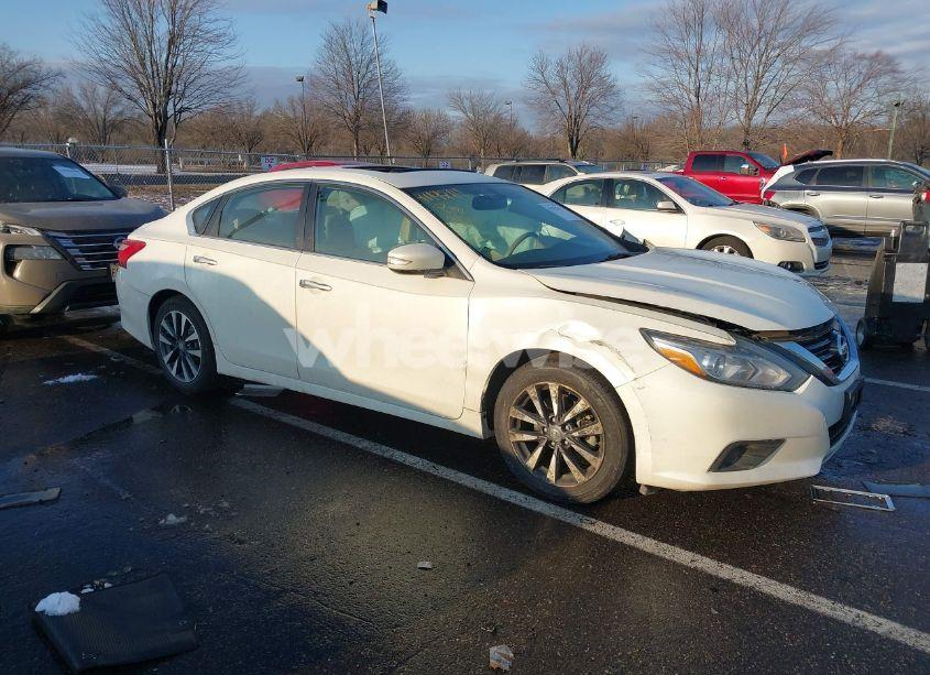 2017 Nissan Altima 2.5 SV (VIN 1N4AL3AP6HC162319) main photo