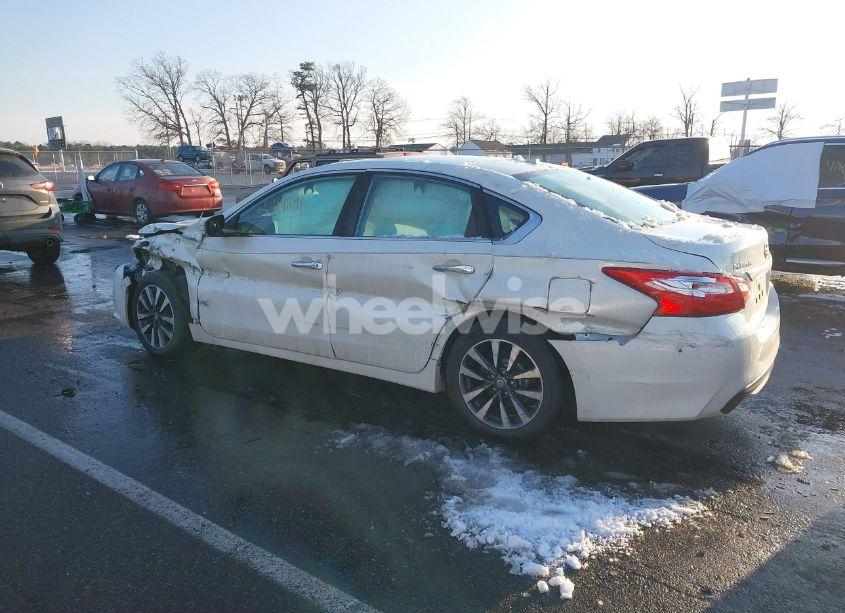Photo 3 of 2017 Nissan Altima 2.5 SV (VIN 1N4AL3AP6HC162319)