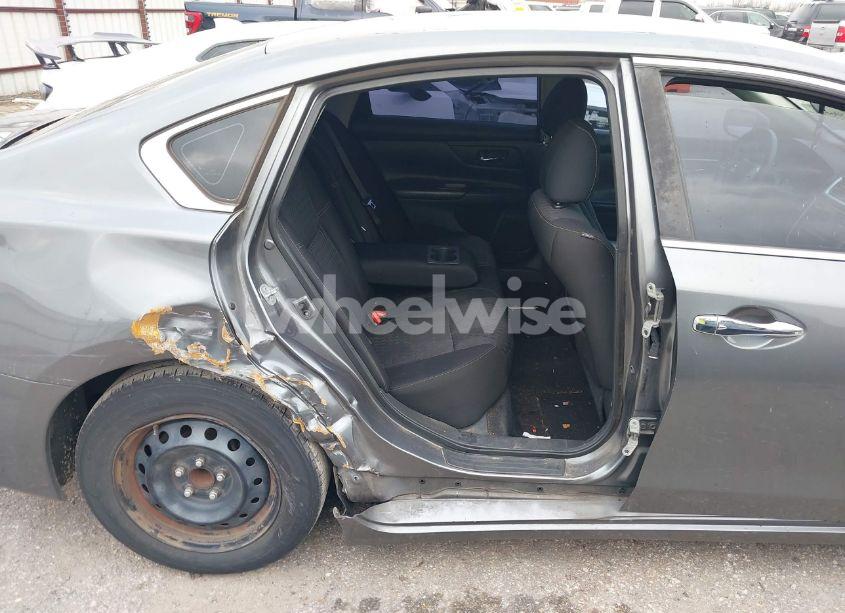 Photo 6 of 2017 Nissan Altima 2.5 S (VIN 1N4AL3AP6HC190962)