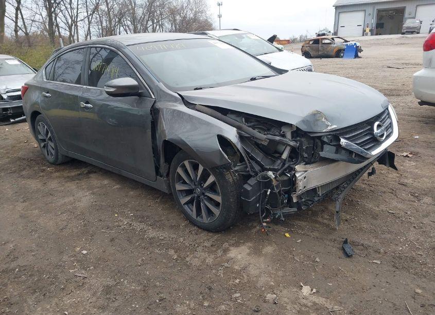2017 Nissan Altima 2.5 SL (VIN 1N4AL3AP6HC197605) main photo