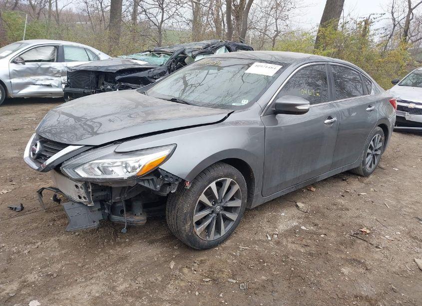 Photo 2 of 2017 Nissan Altima 2.5 SL (VIN 1N4AL3AP6HC197605)