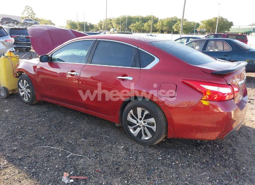 Photo 3 of 2017 Nissan Altima 2.5 SR (VIN 1N4AL3AP6HC205766)