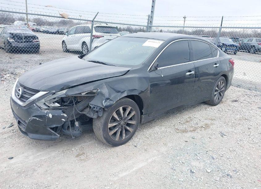 Photo 2 of 2017 Nissan Altima 2.5 SV (VIN 1N4AL3AP6HC207615)