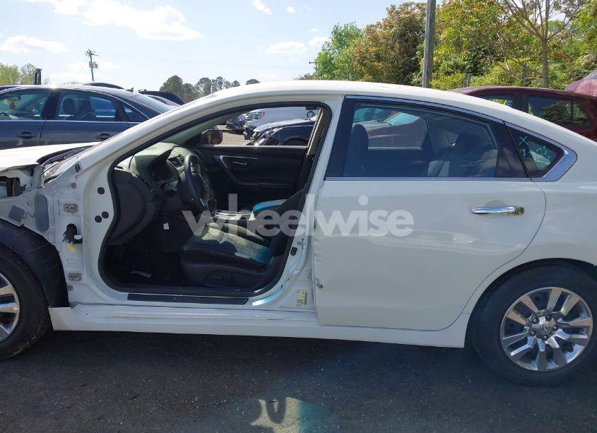 Photo 15 of 2017 Nissan Altima 2.5 S (VIN 1N4AL3AP6HC220218)