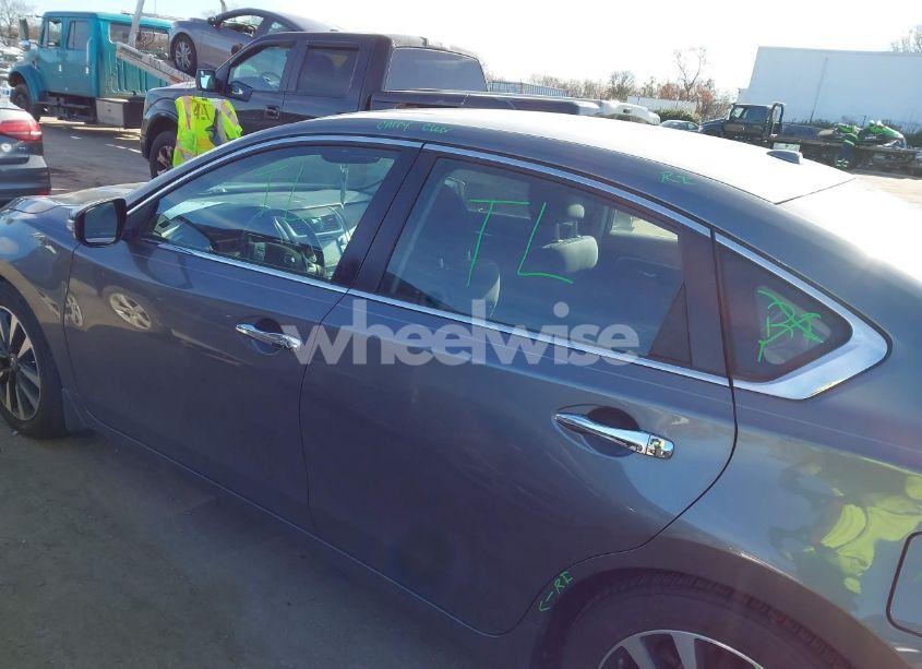 Photo 15 of 2017 Nissan Altima 2.5 SV (VIN 1N4AL3AP6HC220655)