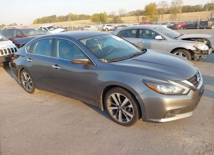 2017 Nissan Altima 2.5 SR (VIN 1N4AL3AP6HC222194) main photo