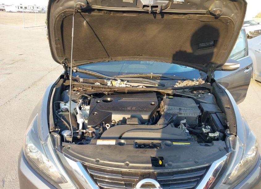 Photo 10 of 2017 Nissan Altima 2.5 SR (VIN 1N4AL3AP6HC222194)