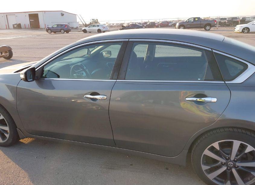 Photo 14 of 2017 Nissan Altima 2.5 SR (VIN 1N4AL3AP6HC222194)