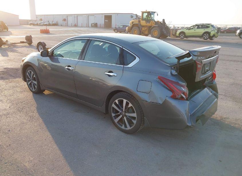 Photo 3 of 2017 Nissan Altima 2.5 SR (VIN 1N4AL3AP6HC222194)