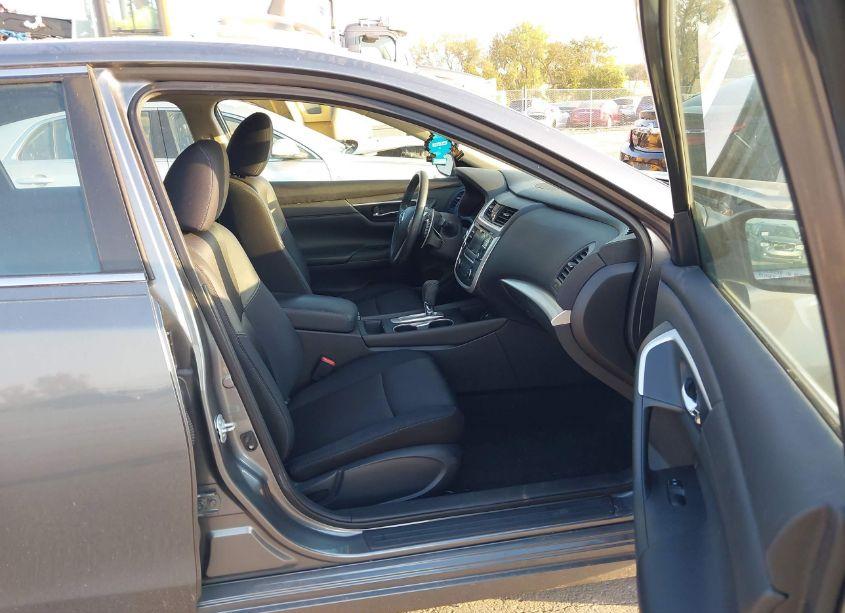 Photo 5 of 2017 Nissan Altima 2.5 SR (VIN 1N4AL3AP6HC222194)