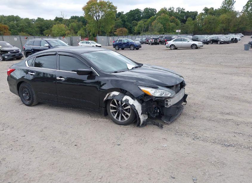 2017 Nissan Altima 2.5 SV (VIN 1N4AL3AP6HC222728) main photo