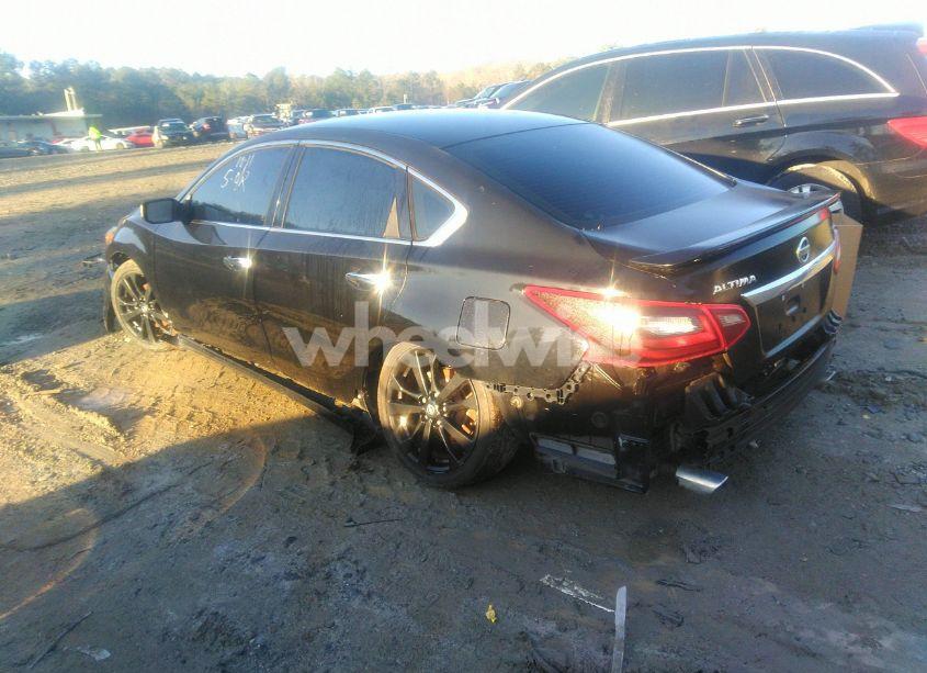 Photo 3 of 2017 Nissan Altima 2.5 SR (VIN 1N4AL3AP6HC223586)