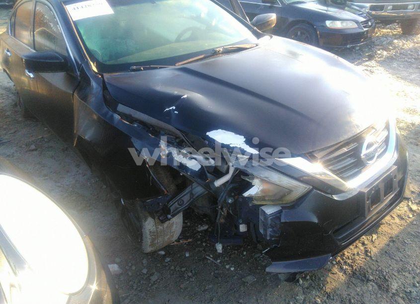 Photo 6 of 2017 Nissan Altima 2.5 SR (VIN 1N4AL3AP6HC223586)