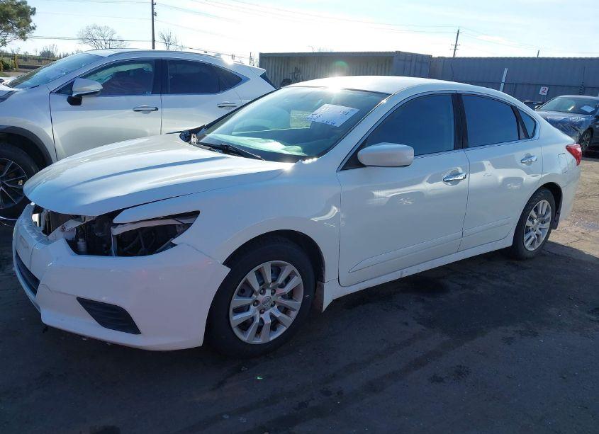 Photo 2 of 2017 Nissan Altima 2.5 S (VIN 1N4AL3AP6HC228626)