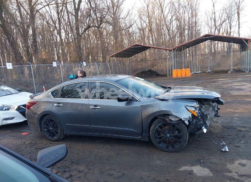 Photo 13 of 2017 Nissan Altima 2.5 SR (VIN 1N4AL3AP6HC246558)